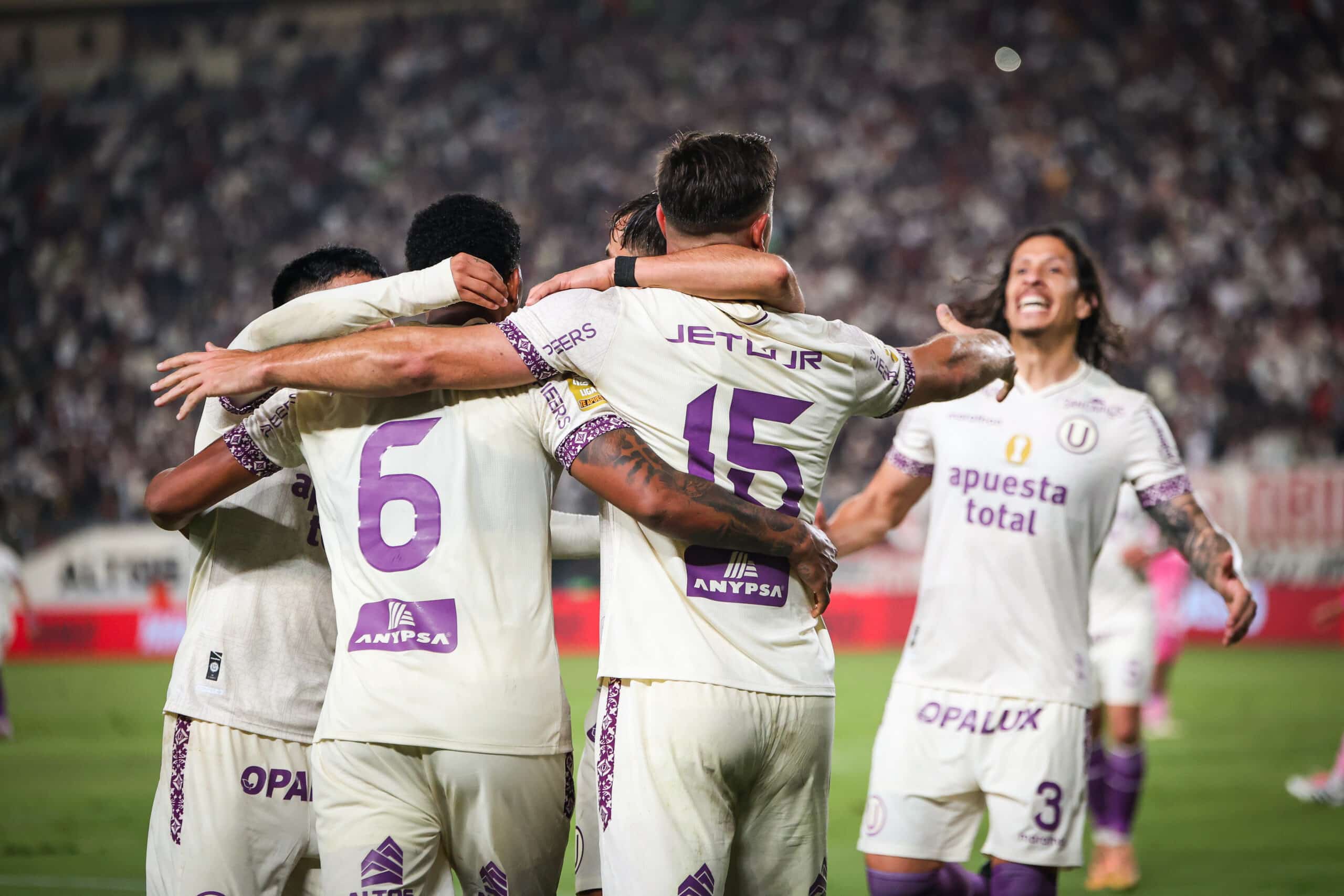 Universitario vs Ayacucho FC