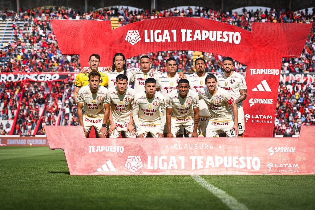 Universitario vs ADT