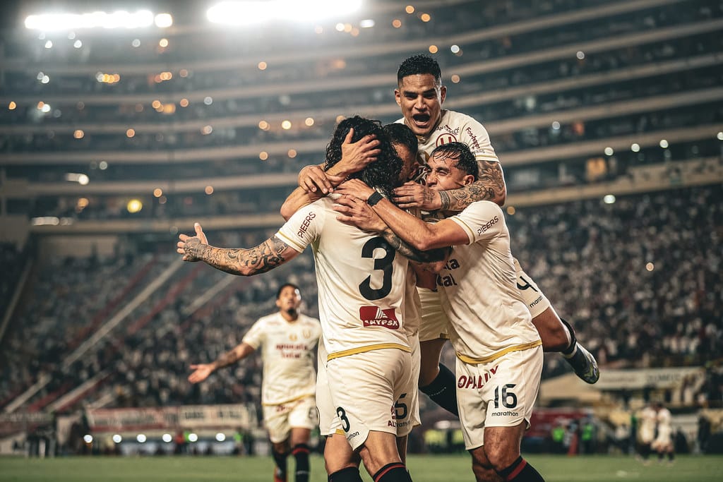 Universitario vs Cienciano